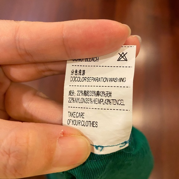 Button down shirt, tried on only once,Material: 43% TENCEL,35% HEMPL ,22% NYLON - Picture 10 of 10